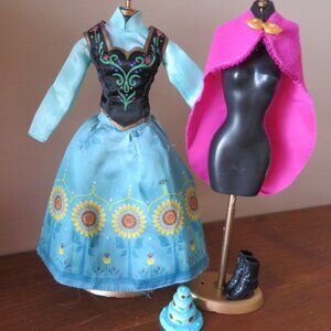 Disney Frozen Anna Dress, Cloak and Boots